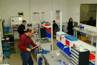 Чистый и современный производственный