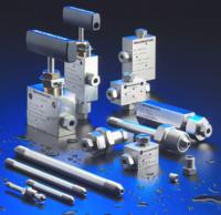 Вентили, клапаны, фитинги и трубы