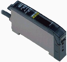 E3X-NH - Усилитель для оптодатчиков с обучением