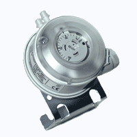 1552_Датчик давления QBM 81